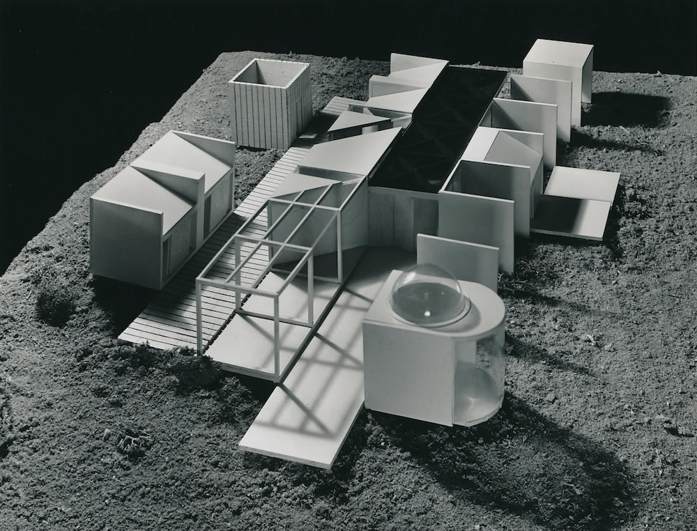 slide-house-of-meanings-4